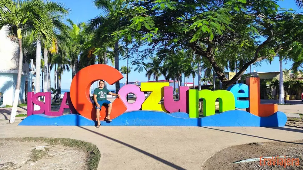 Letras de Cozumel en el parque Benito Juárez